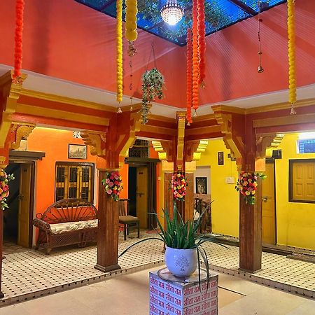 Home Stay Suraj Inn Варанасі Екстер'єр фото