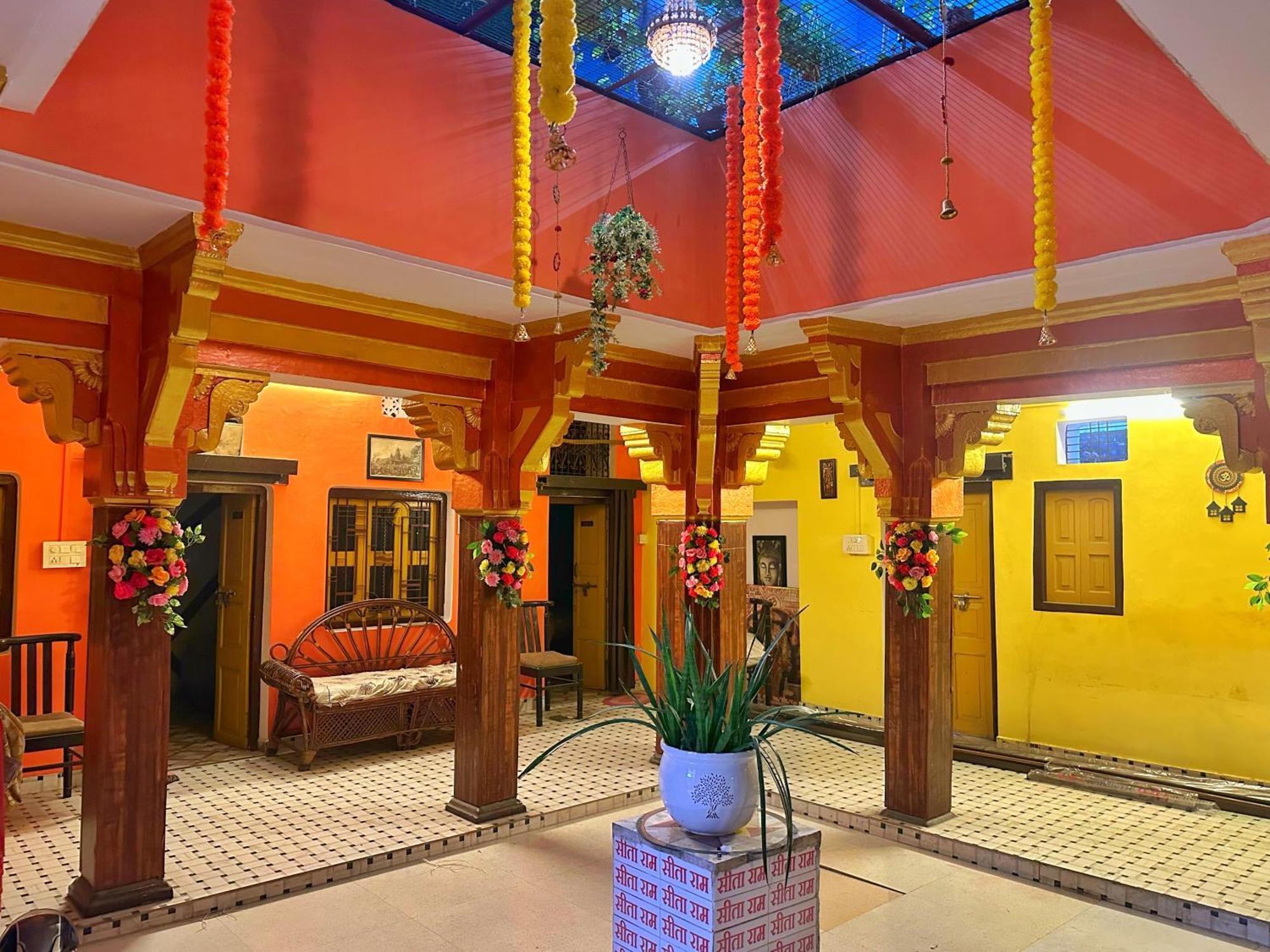 Home Stay Suraj Inn Варанасі Екстер'єр фото